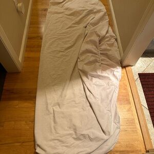 Waterproof mattress cover